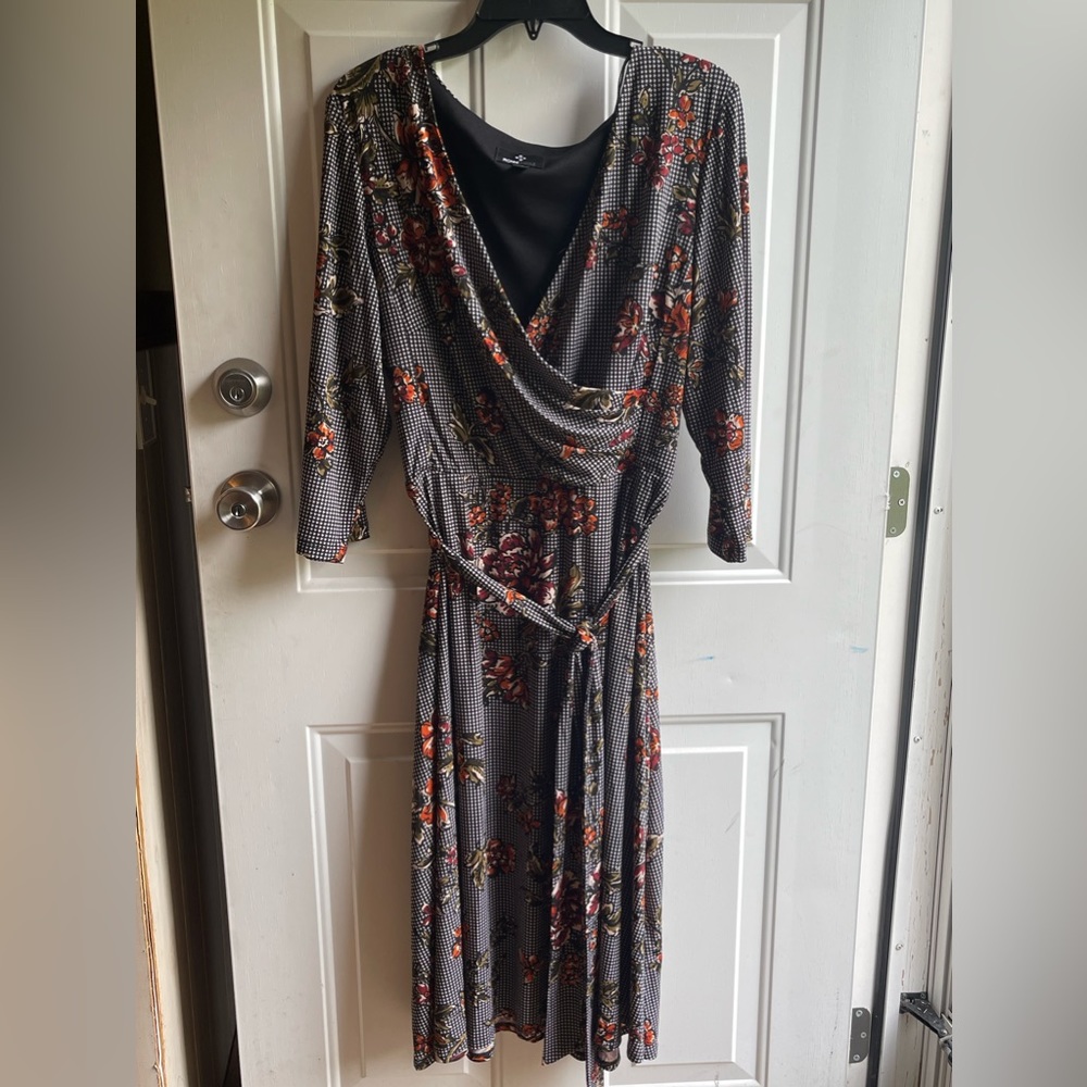 Ronni Nicole Dress 16
